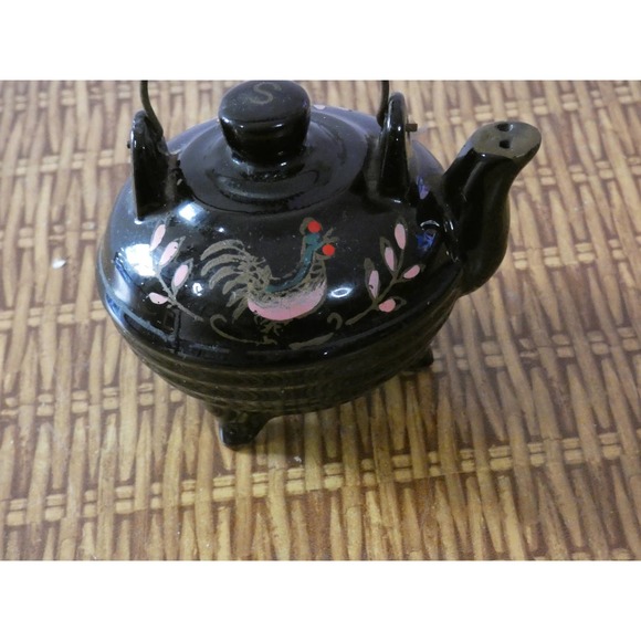 Vintage Tilso Redware Salt Shaker Made in Japan - Picture 2 of 8